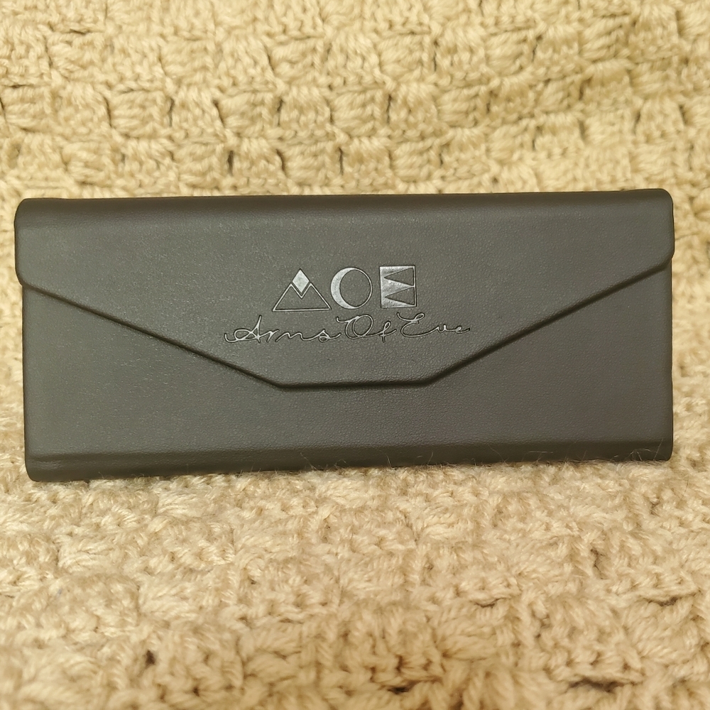 Arms of Eve Black Collapsible Glasses Case